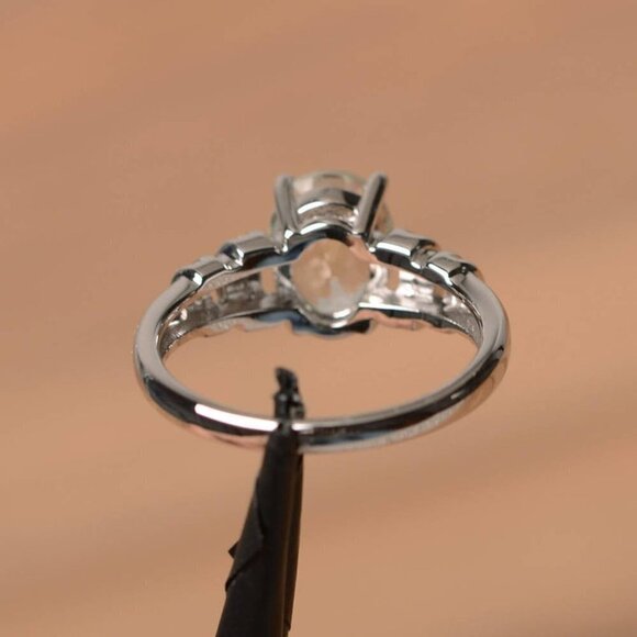 💎 Refine Oval Pure Zircon Romantic Silver Elegant Rings for Women, PD357 - Picture 4 of 5
